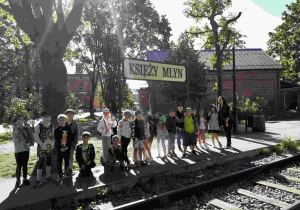 Klasa 2b zwiedza Księży Młyn
