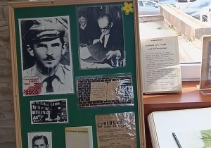 Wystawa szkolna poświęcona życiu i twórczości profesora Aleksandra Kamińskiego