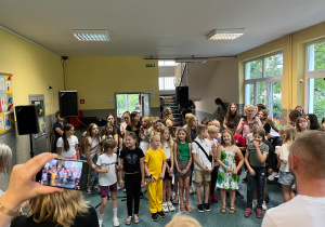 Występy uczniów z klasy 2a i klasy 3d