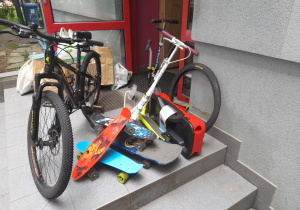 Sprzęt sportowy zebrany w czasie akcji Uśmiech na Dzień Dziecka