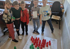 Uczniowie klasy pierwszej na kole EKOkodera w ramach projektu.