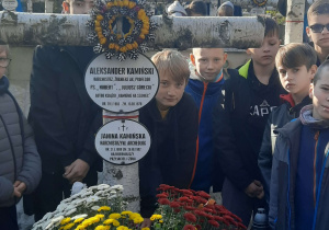 Powązki Cmentarz Wojskowy – grób prof. Aleksandra Kamińskiego