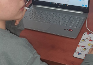 poruszające się dinozaury