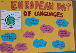 Praca związana z europejskim dniem języków obcych i przygotowana przez uczniów z klasy 8c, grupa druga.
