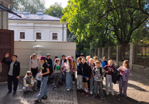 Spotkanie z kotem Filemonem i Bonifacym przy Łódzkim Muzeum Kinematografii.