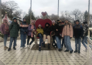 Zdjęcie grupowe w Altance w Parku Źródliska.